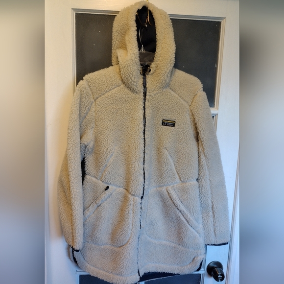L.L. Bean Cream Ski & Snow Jacket - Picture 1 of 11